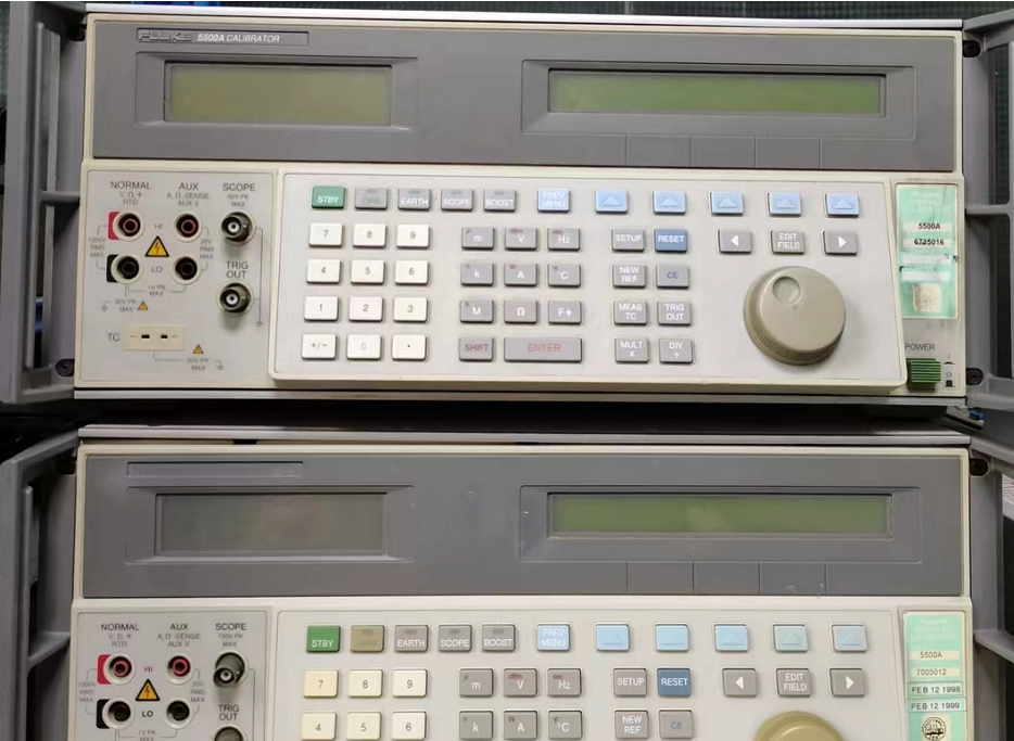 校准仪FLUKE5500A 5.png