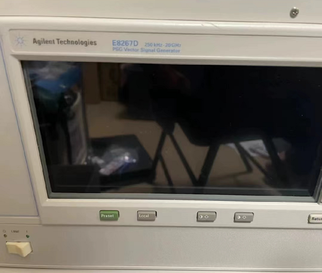 信号源E8267D 1.png